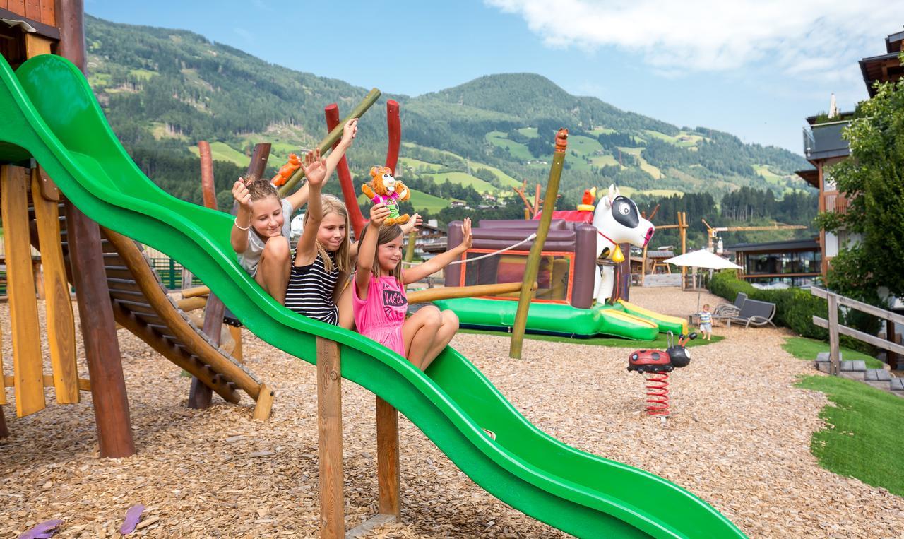 Alpina Zillertal . Family Lifestyle Kinderhotel Fügen Exterior foto