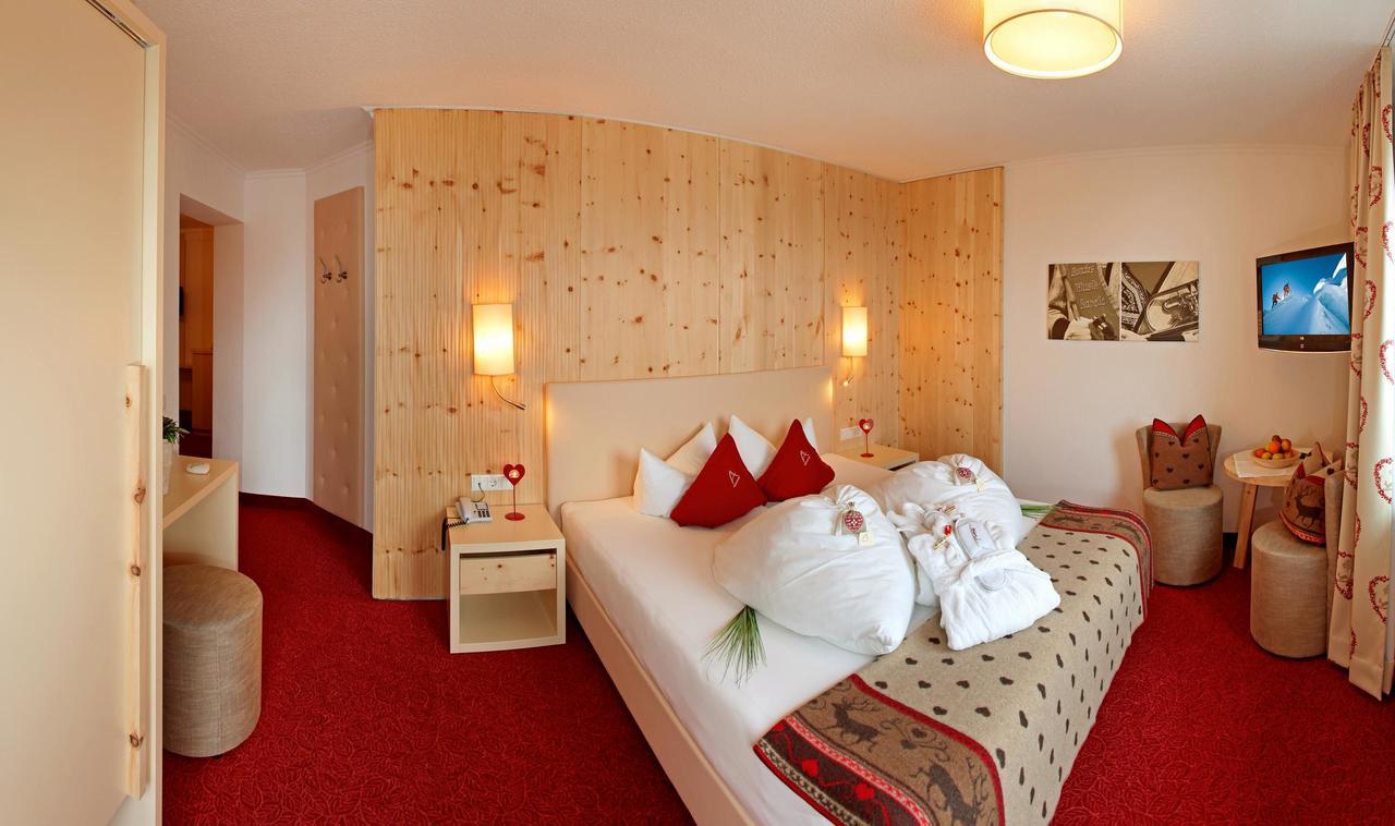 Alpina Zillertal . Family Lifestyle Kinderhotel Fügen Exterior foto